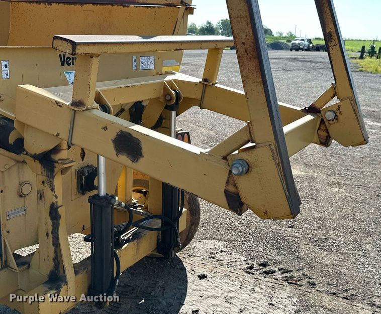 image for item MB9701 1999 Vermeer Top Gun  bale processor