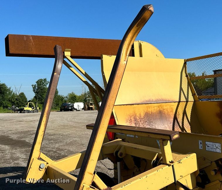 image for item MB9701 1999 Vermeer Top Gun  bale processor