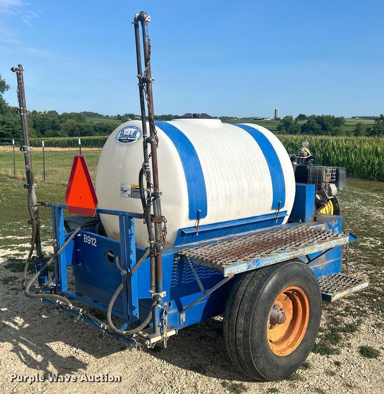 image for item MC9993 Broyhill B912  turf sprayer