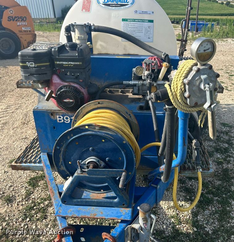 image for item MC9993 Broyhill B912  turf sprayer