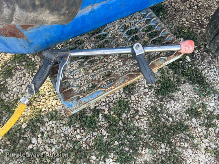 image for item MC9993 Broyhill B912  turf sprayer