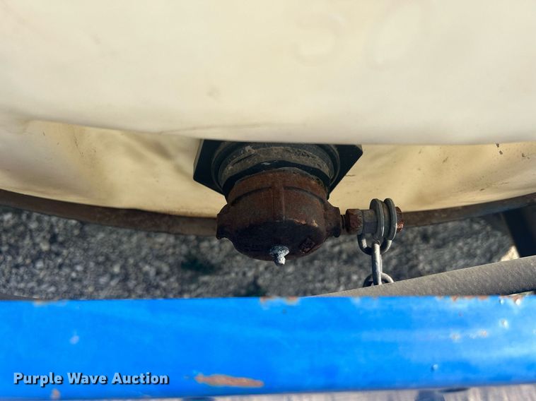 image for item MC9993 Broyhill B912  turf sprayer