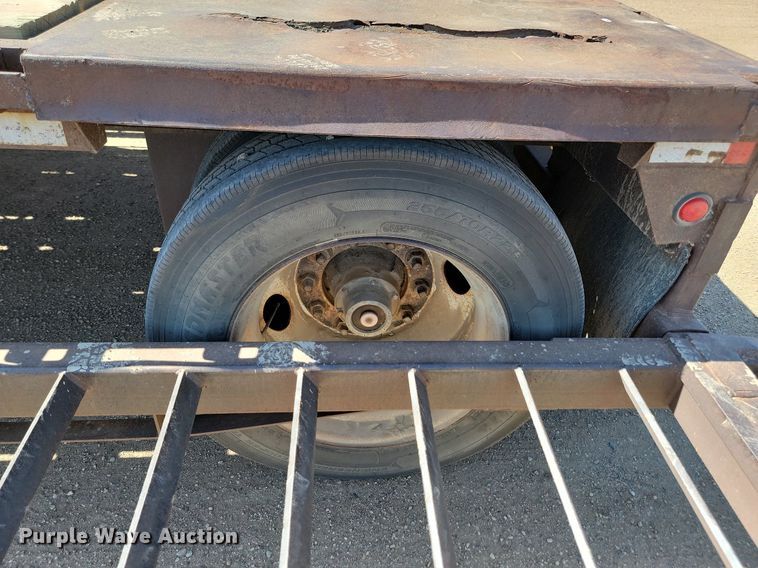 image for item ML9475 1988 Fontaine  drop deck equipment trailer