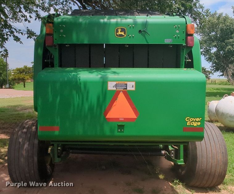 image for item MY9475 John Deere 569 Premium  round baler
