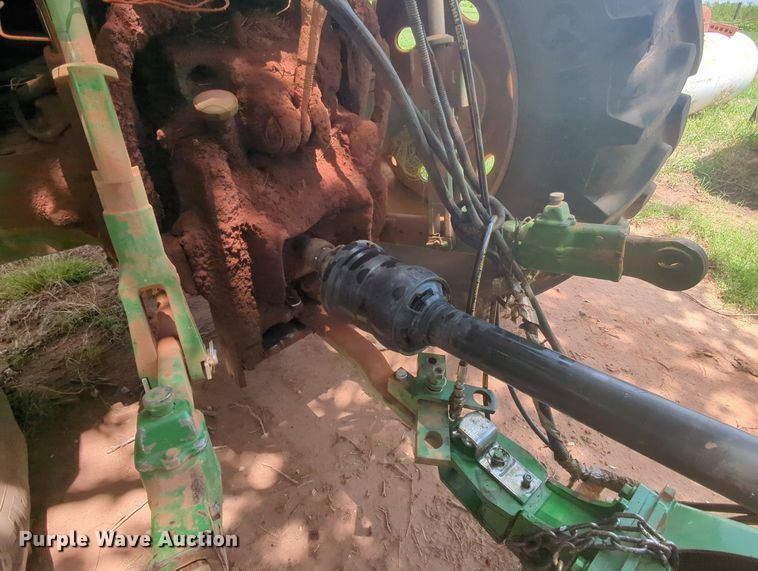 image for item MY9475 John Deere 569 Premium  round baler