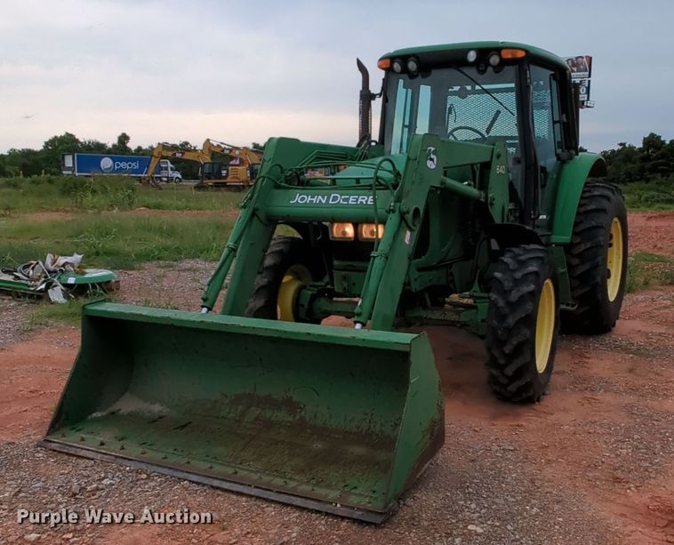 image for item MY9479 John Deere 6220  MFWD tractor