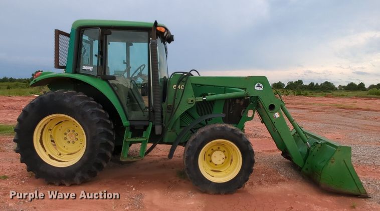 image for item MY9479 John Deere 6220  MFWD tractor