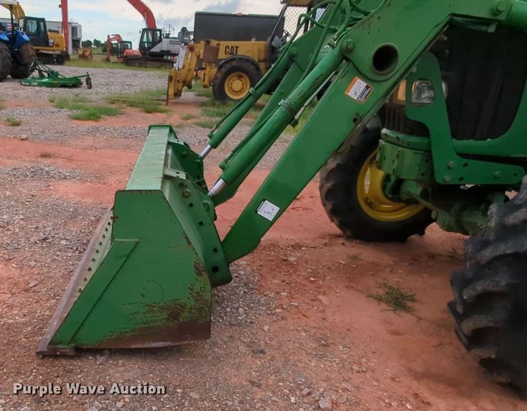 image for item MY9479 John Deere 6220  MFWD tractor