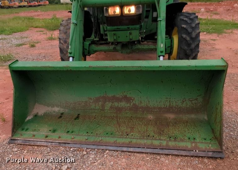 image for item MY9479 John Deere 6220  MFWD tractor