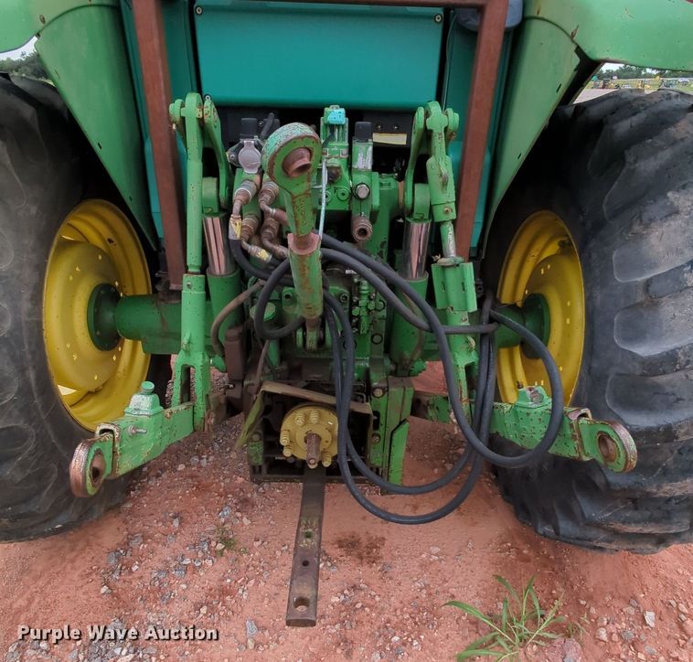 image for item MY9479 John Deere 6220  MFWD tractor
