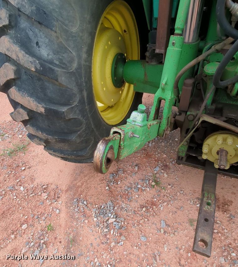 image for item MY9479 John Deere 6220  MFWD tractor