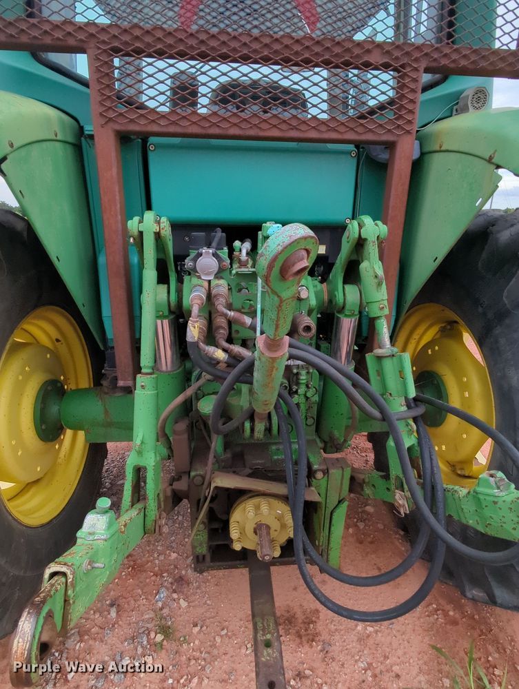 image for item MY9479 John Deere 6220  MFWD tractor