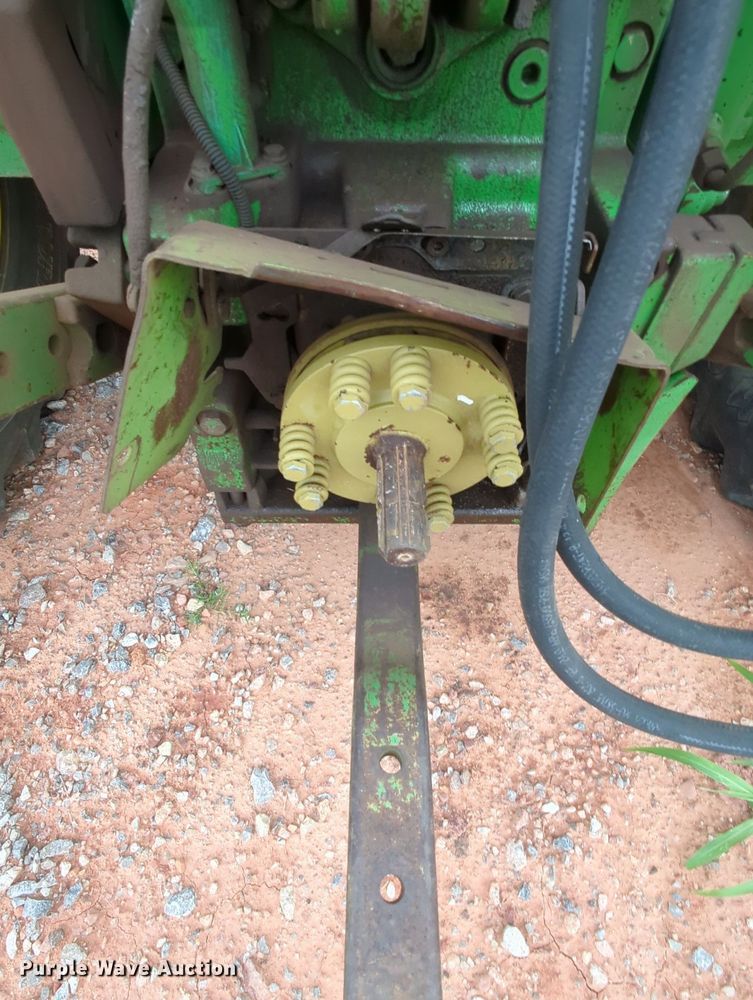 image for item MY9479 John Deere 6220  MFWD tractor