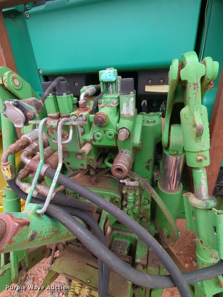 image for item MY9479 John Deere 6220  MFWD tractor