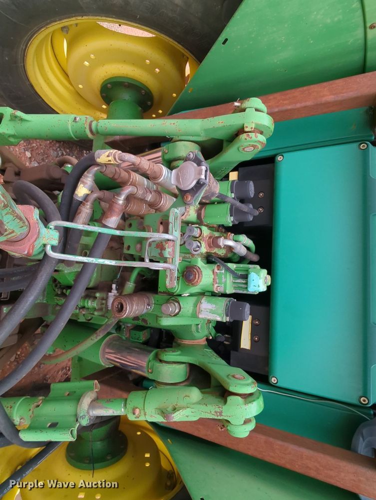 image for item MY9479 John Deere 6220  MFWD tractor