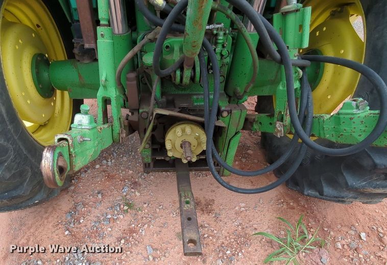 image for item MY9479 John Deere 6220  MFWD tractor