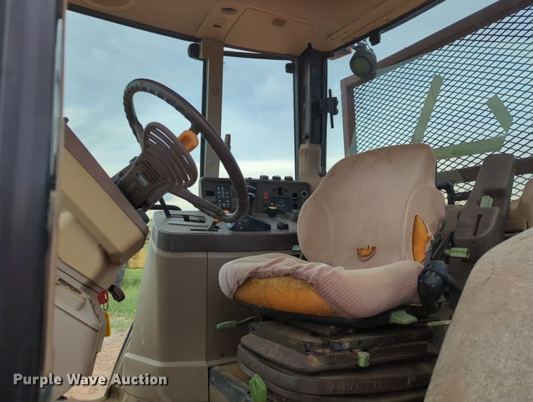 image for item MY9479 John Deere 6220  MFWD tractor