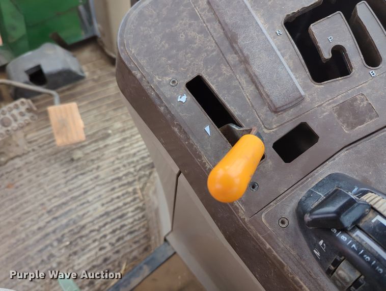 image for item MY9479 John Deere 6220  MFWD tractor