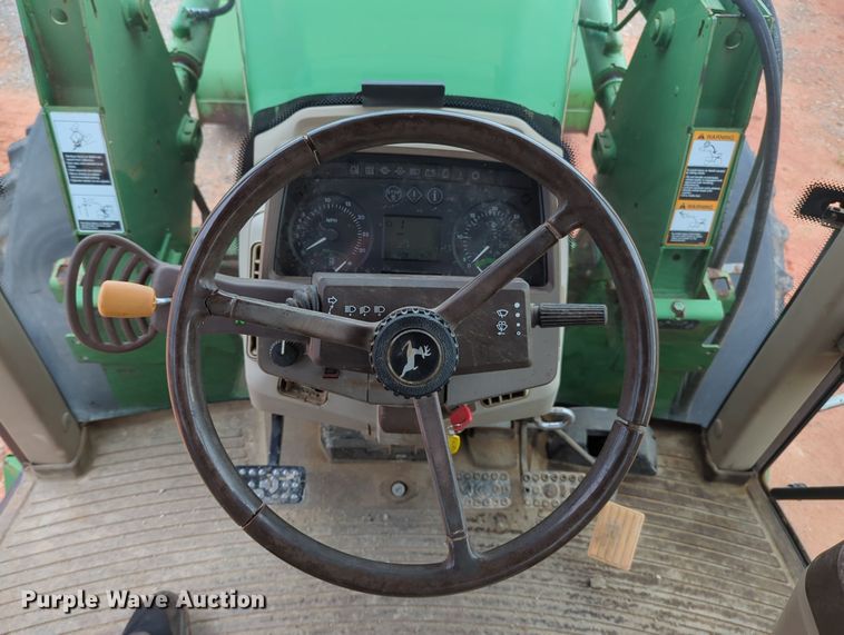 image for item MY9479 John Deere 6220  MFWD tractor