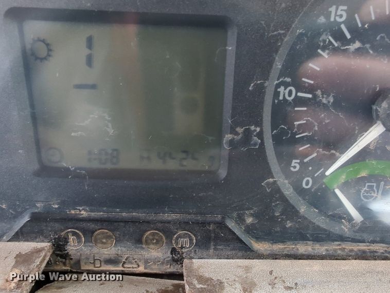 image for item MY9479 John Deere 6220  MFWD tractor