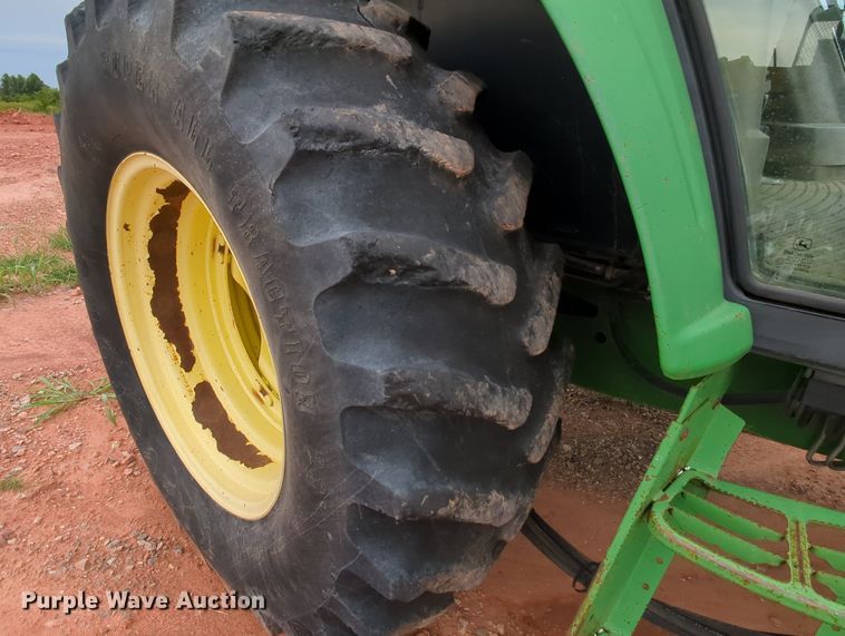 image for item MY9479 John Deere 6220  MFWD tractor