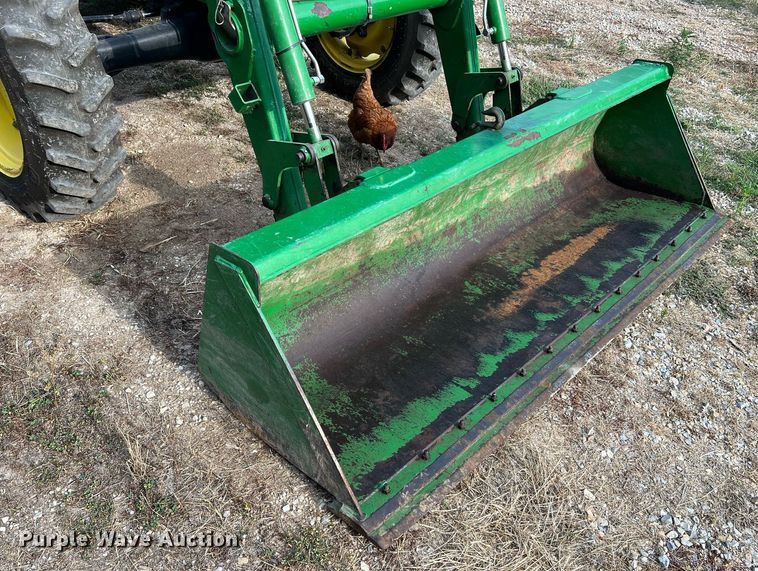 image for item NA9026 2004 John Deere 5420  MFWD tractor