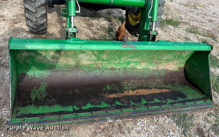 image for item NA9026 2004 John Deere 5420  MFWD tractor