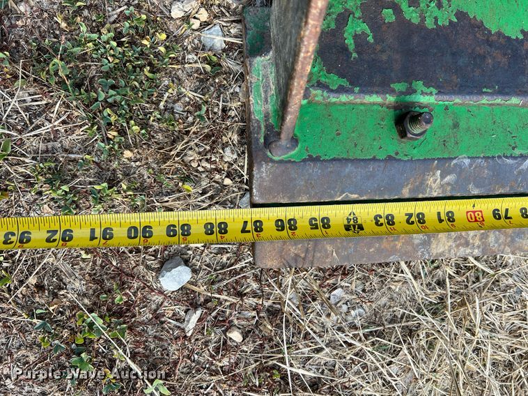 image for item NA9026 2004 John Deere 5420  MFWD tractor