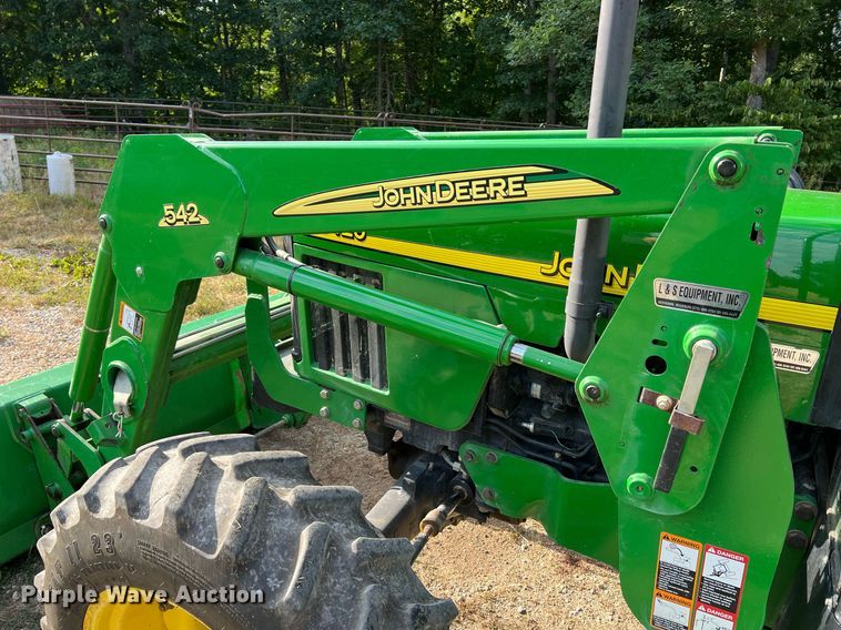 image for item NA9026 2004 John Deere 5420  MFWD tractor