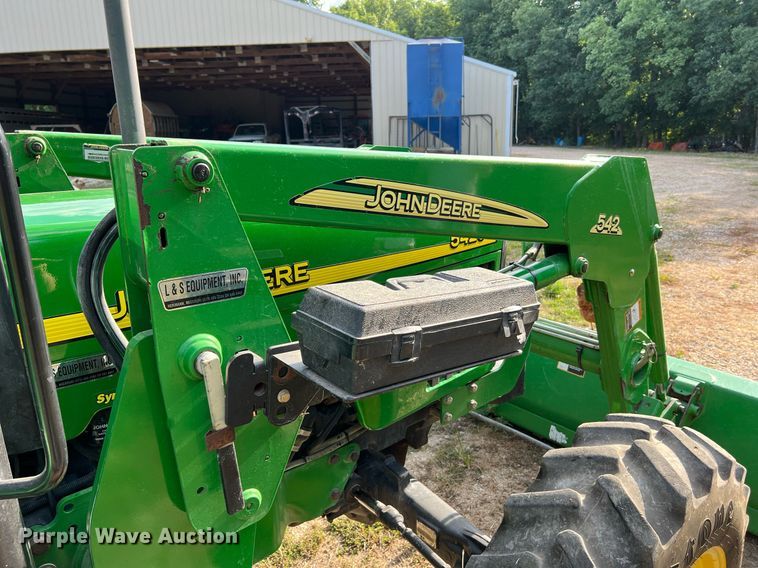 image for item NA9026 2004 John Deere 5420  MFWD tractor