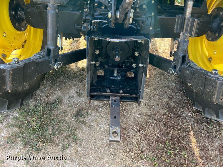 image for item NA9026 2004 John Deere 5420  MFWD tractor