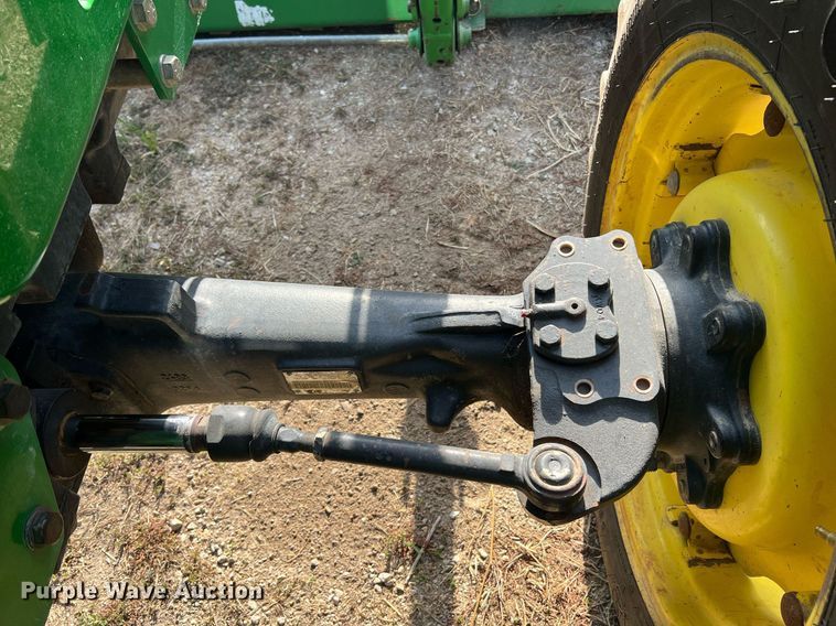 image for item NA9026 2004 John Deere 5420  MFWD tractor