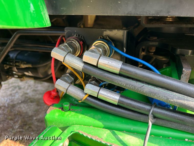 image for item NA9026 2004 John Deere 5420  MFWD tractor