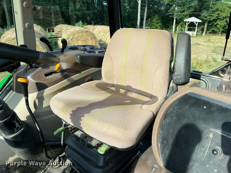 image for item NA9026 2004 John Deere 5420  MFWD tractor