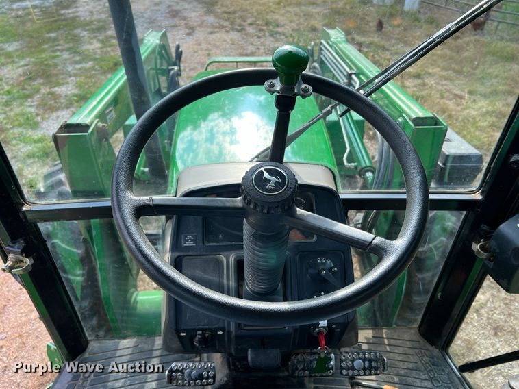 image for item NA9026 2004 John Deere 5420  MFWD tractor