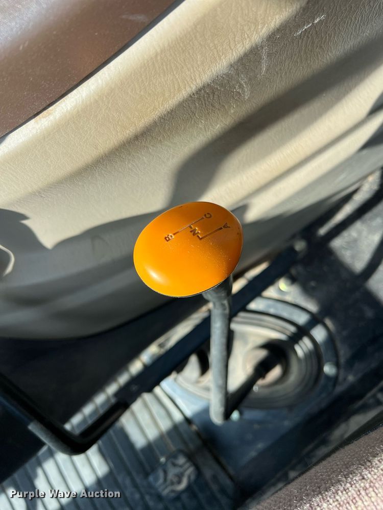 image for item NA9026 2004 John Deere 5420  MFWD tractor