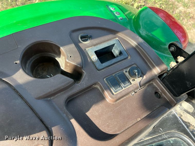 image for item NA9026 2004 John Deere 5420  MFWD tractor