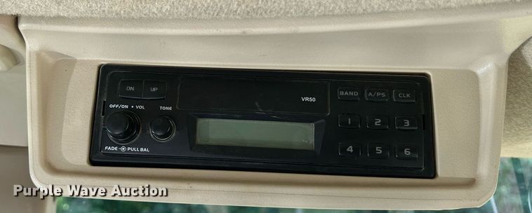 image for item NA9026 2004 John Deere 5420  MFWD tractor