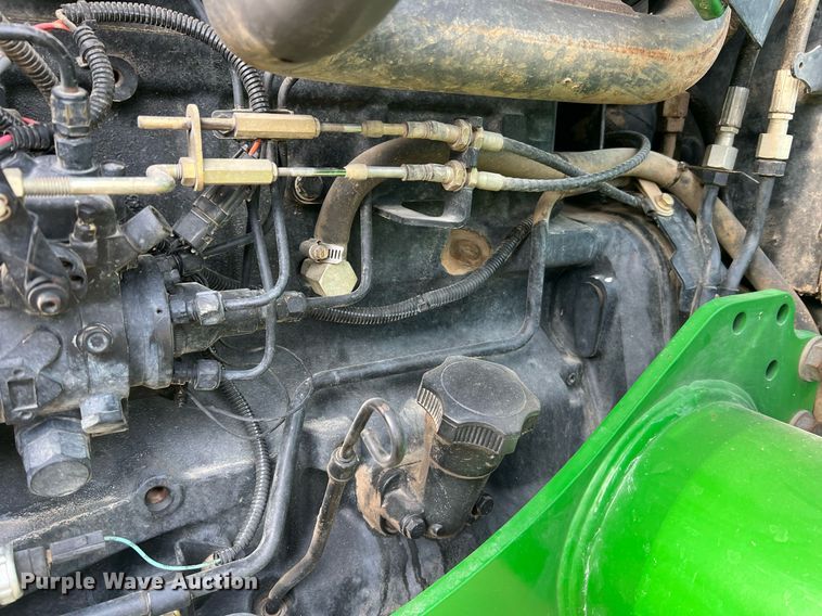 image for item NA9026 2004 John Deere 5420  MFWD tractor