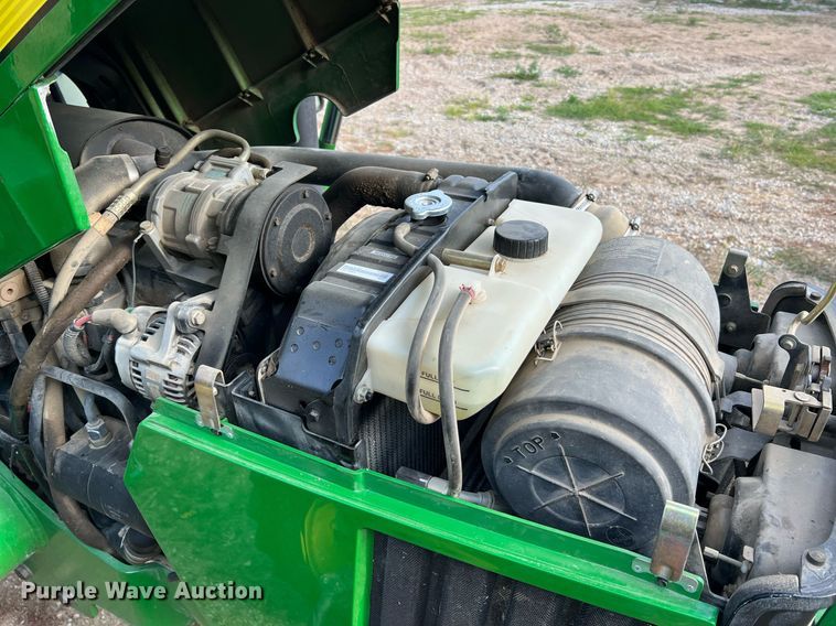 image for item NA9026 2004 John Deere 5420  MFWD tractor