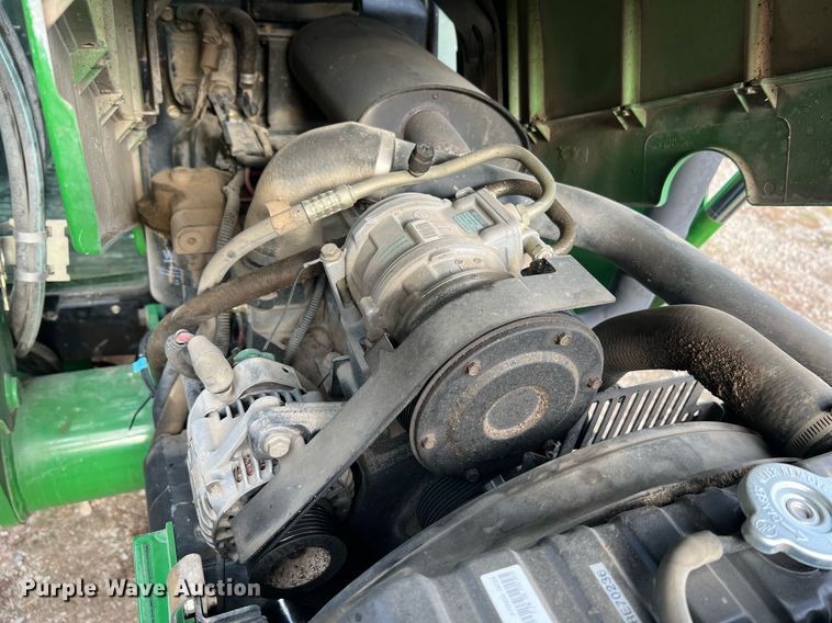 image for item NA9026 2004 John Deere 5420  MFWD tractor