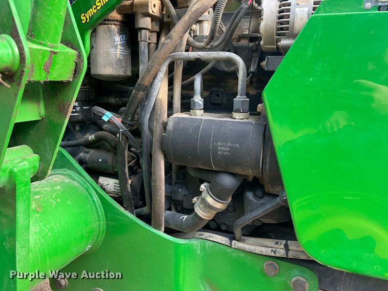 image for item NA9026 2004 John Deere 5420  MFWD tractor