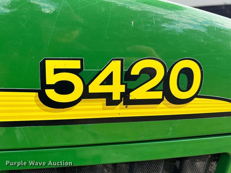 image for item NA9026 2004 John Deere 5420  MFWD tractor