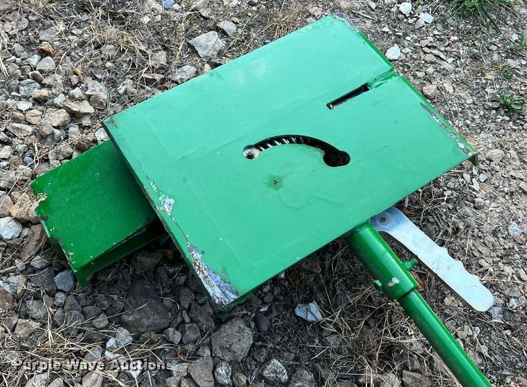image for item NA9027 HLA BOQF10JD440540  skid steer adapter plate