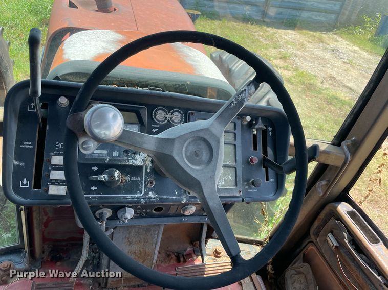 image for item NB9111 International Harvester 3588  4WD tractor