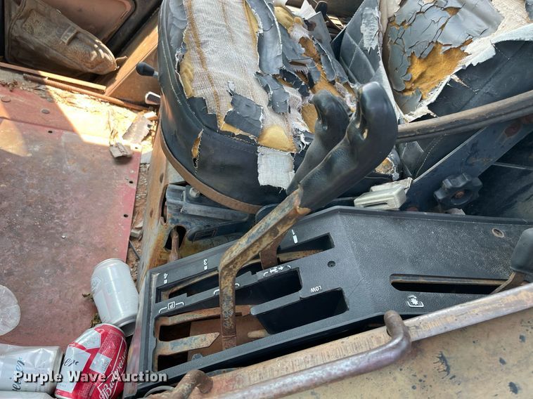 image for item NB9111 International Harvester 3588  4WD tractor