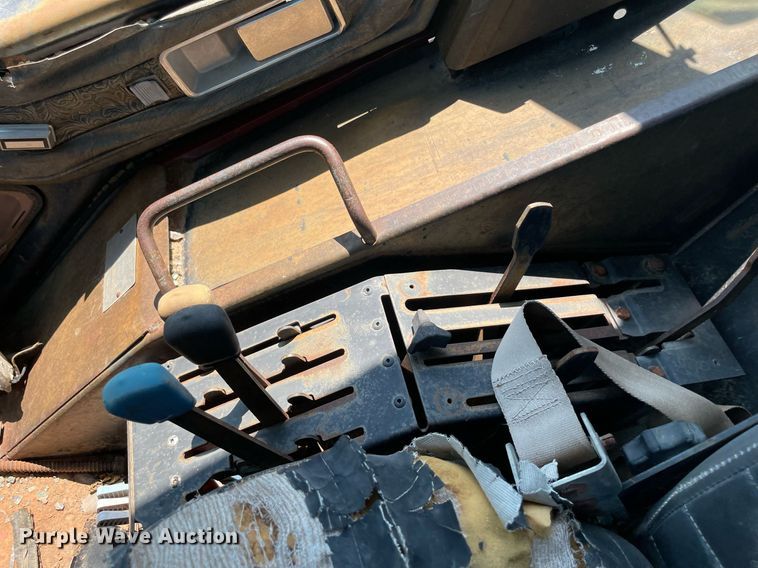 image for item NB9111 International Harvester 3588  4WD tractor