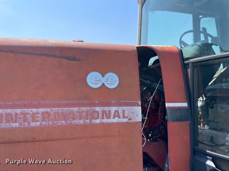 image for item NB9111 International Harvester 3588  4WD tractor