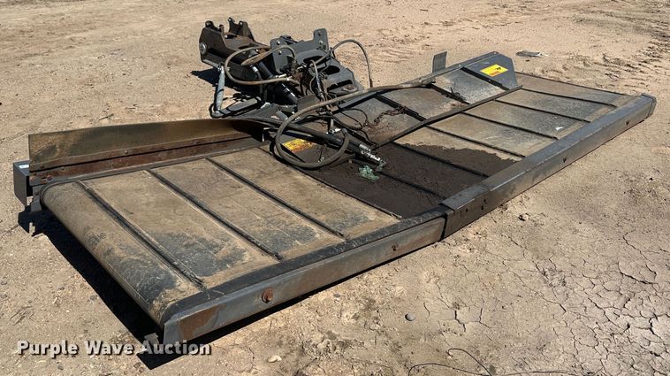 image for item NM9307 AGCO  hay merger