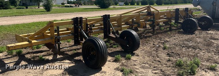 image for item NM9313 Row crop cultivator